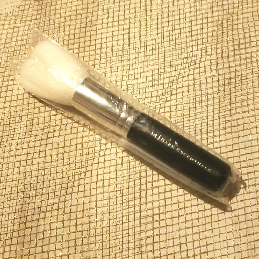 🧚‍♀️Bareminerals DISCONTINUED Hydrate & Brighten Brush NWT
